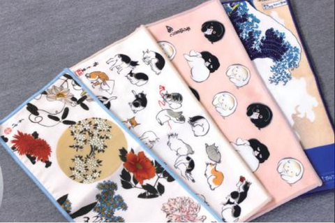 Ukiyoe Smartphone Glasses Wiping Handkerchief has a cotton design side with a Ukiyoe woodblock inspired pattern. Version 1